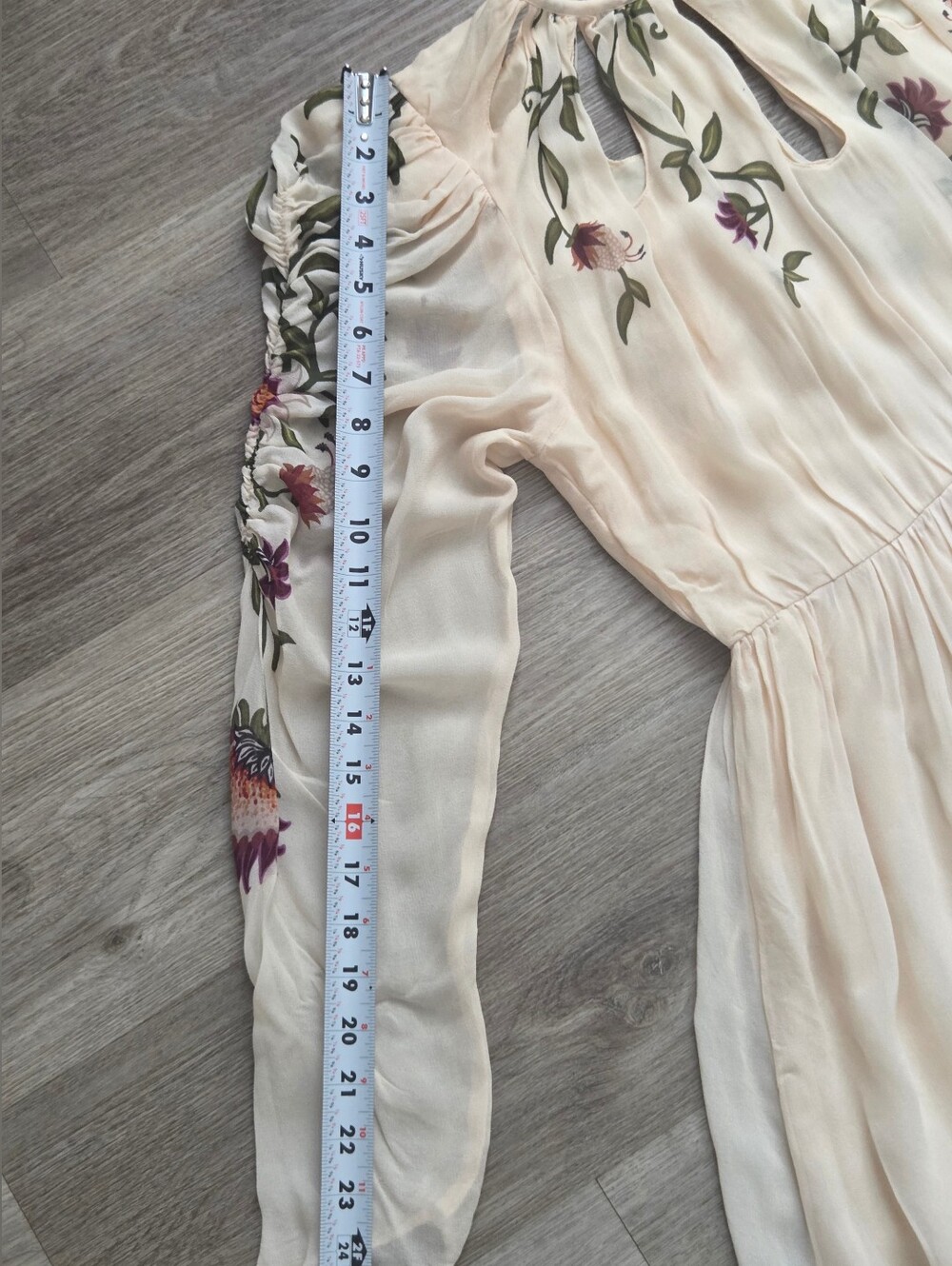FARM Rio Cream Maxi Dress with Multicolor Floral Embroidery - Picture 4 of 8